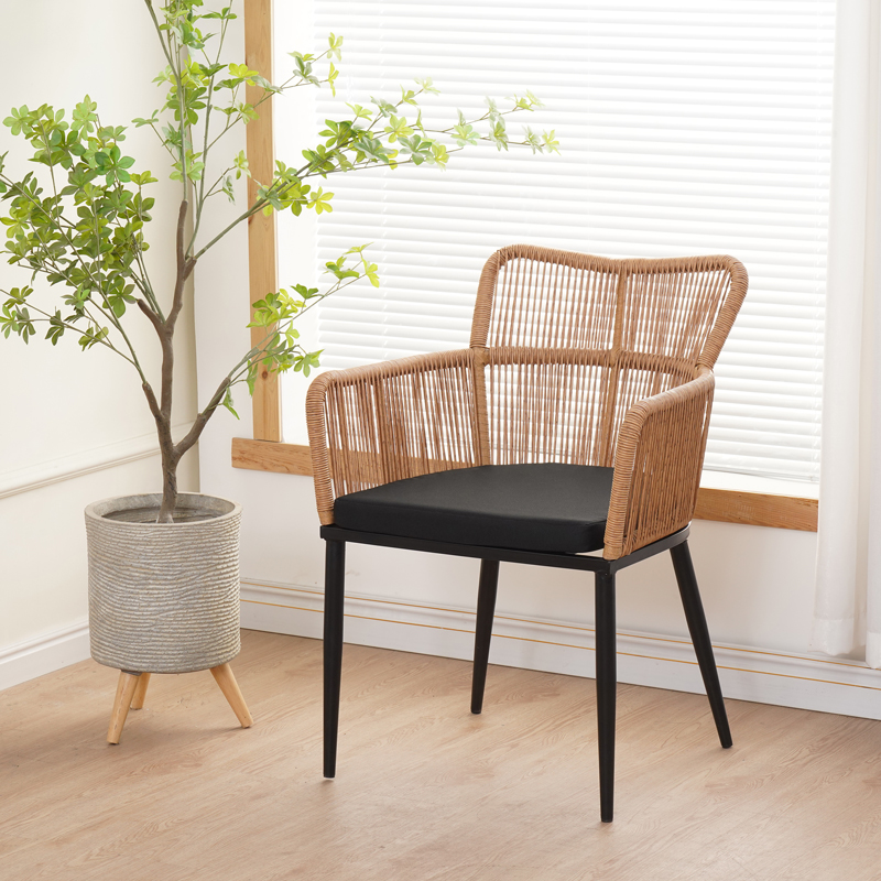 Πολυθρόνα Naoki pakoworld pe rattan -metal σε φυσική απόχρωση με μαύρα πόδια/μαξιλάρι 59x62.5x82εκ - Image 2